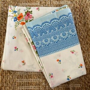 70's Floral Bedsheet - Double Flat Sheet - Sears Bedding - Cottage Camper Linen